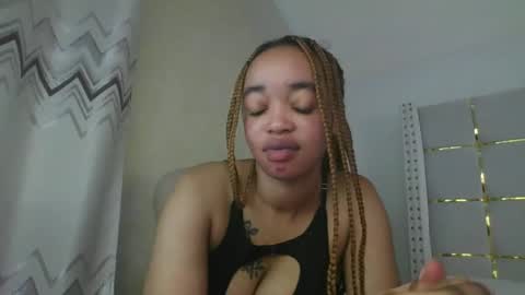 mel online show from February 12, 10:35 pm