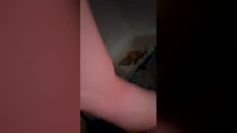 sexymuffin559 online show from April 18, 1:35 pm