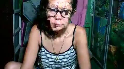 Snapshot of sexyoldangel chatting on January 14, 2:22 pm sexyoldangel online show from January 14, 2:22 pm