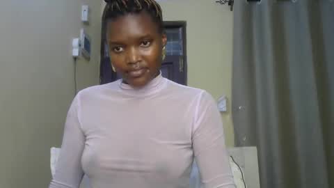 Lee online show from February 12, 12:01 pm