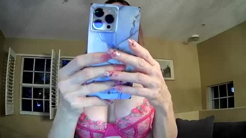 Snapshot of sexyredheadfit chatting on September 23, 11:22 pm Sexyredheadfit online show from September 23, 11:22 pm