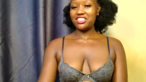 sexyroznnah online show from June 21, 2:01 pm