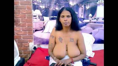 sexyva4u2luv online show from May 31, 6:12 am