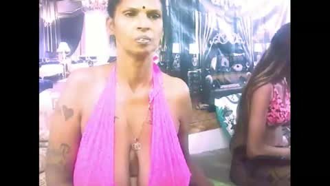 sexyva4u2luv online show from October 25, 8:24 am