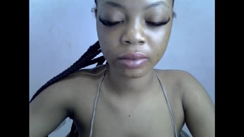 sexyxpeach online show from March 12, 2:59 am