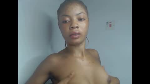 sexyxpeach online show from October 27, 11:05 pm