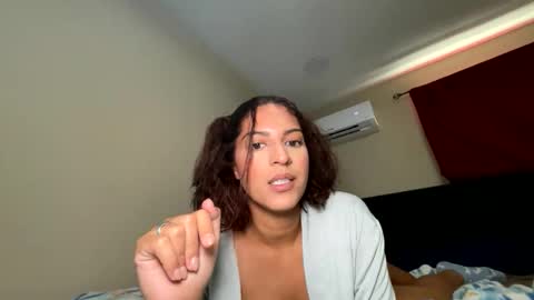 Snapshot of sexyylatina30 chatting on September 10, 3:02 pm sexyylatina30 online show from September 10, 3:02 pm