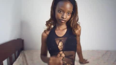 sexyzuriel online show from February 9, 4:16 am