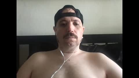 Snapshot of sfgiants1982 chatting on October 4, 9:01 pm sfgiants1982 online show from October 4, 9:01 pm