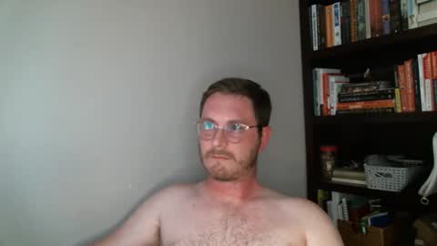 Snapshot of shamelesswetdream chatting on December 14, 1:17 am shamelesswetdream online show from December 14, 1:17 am