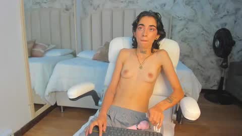 Shantal online show from October 24, 5:08 am