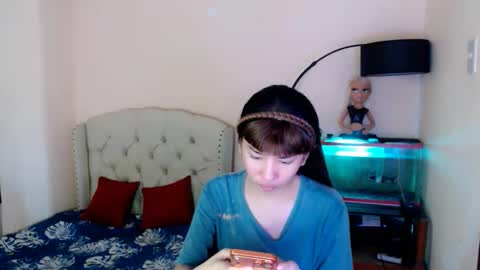 SHANTA FOX  s online show from April 3, 1:01 am