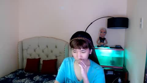 SHANTA FOX  s online show from March 8, 2:15 am