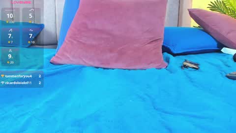 shantallvegga1 online show from July 30, 9:04 pm