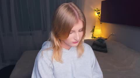 Polly online show from October 31, 11:05 pm