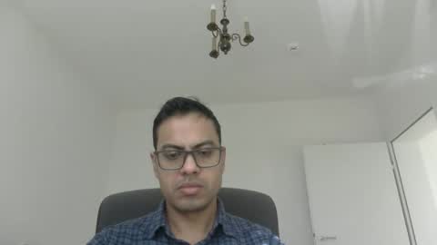 Snapshot of sharmamanxyz chatting on March 11, 9:45 am sharmamanxyz online show from March 11, 9:45 am