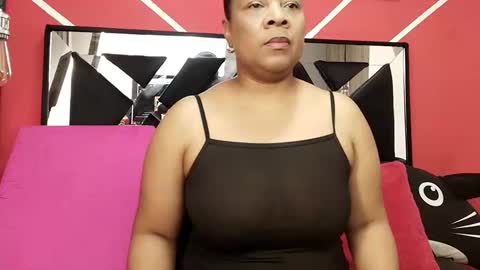 Sharon Noa online show from February 20, 11:23 am