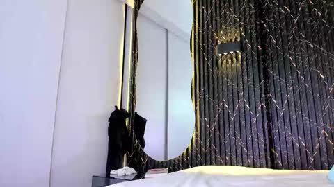 SHARON TAYLOR online show from December 13, 11:44 pm