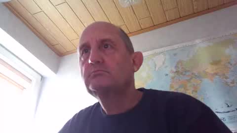 Snapshot of sharpshoder chatting on September 25, 11:28 am Peter online show from September 25, 11:28 am