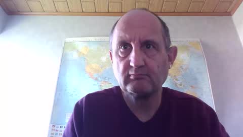 Snapshot of sharpshoder chatting on October 18, 10:41 am Peter online show from October 18, 10:41 am