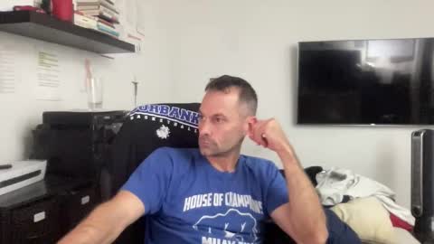 shaunzee35 online show from May 1, 8:19 am