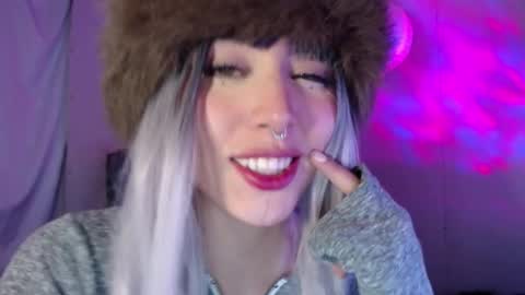 Shayla 3 online show from January 15, 7:17 am