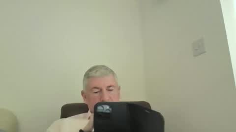 she52 online show from January 15, 2:15 pm