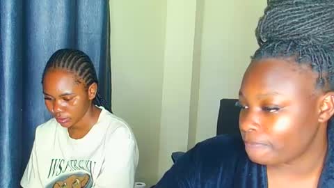 shee13 online show from November 10, 8:28 am