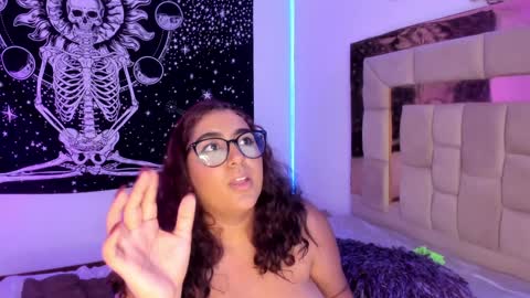 Heidy  online show from January 16, 5:32 am