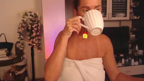 Sheila GMT 2 Tuesday Wednesday Friday Saturday Sunday- 8  5  online show from October 2, 5:06 am