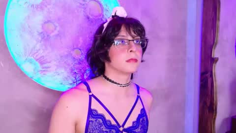 Shelly online show from March 6, 11:37 pm