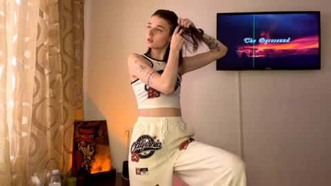 My name is Molly online show from June 3, 2:33 pm