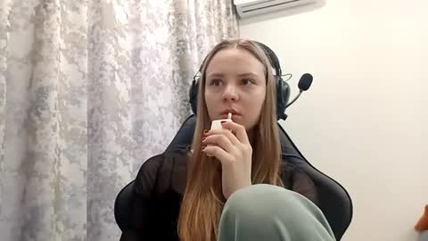 Lisa online show from December 23, 6:08 am