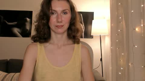 shesleepsnaked online show from February 26, 6:55 pm