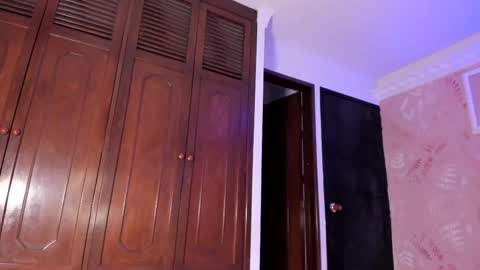 Sheyla online show from March 6, 3:13 pm