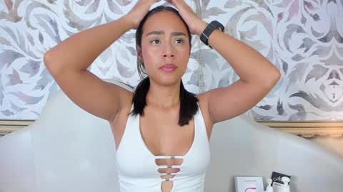 Sheyla online show from February 3, 1:51 pm