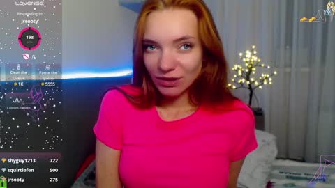 Snapshot of shinelikea_diamond chatting on December 20, 3:31 pm Alexis online show from December 20, 3:31 pm