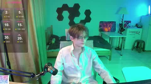 shiromy_ online show from January 18, 6:39 pm