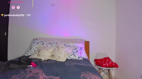 Snapshot of shopia_tony chatting on February 27, 9:18 am Shopia  Tony online show from February 27, 9:18 am