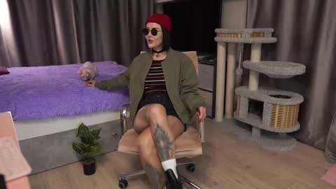 Anna online show from October 31, 6:41 pm