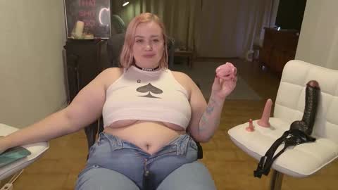 Mimi   online show from December 13, 7:53 pm