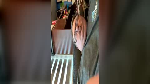 shweatyballs28 online show from August 1, 5:36 pm