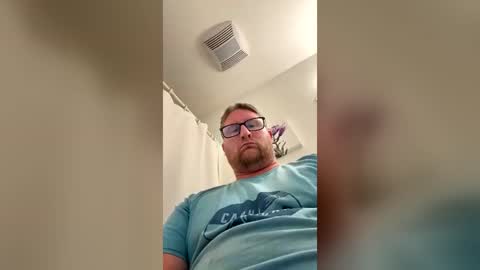 shweatyballs28 online show from June 18, 4:07 am