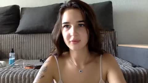 shy_but_curious_ online show from July 31, 6:14 am