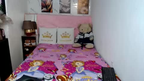 shy_pinay online show from February 9, 12:31 pm