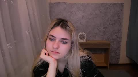 shy_sabrina_ online show from March 11, 4:41 am
