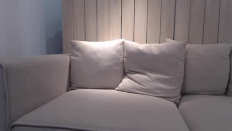 shy_schoolgirl_ online show from February 18, 4:36 pm