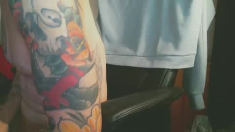 shyboyhugecum2020 online show from December 23, 4:40 am