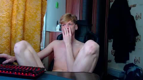 Tom and Betty online show from March 28, 3:52 am