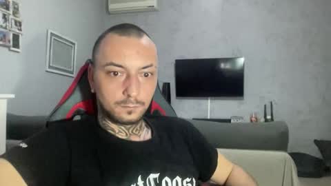 sidvicious23cm online show from February 6, 11:07 pm